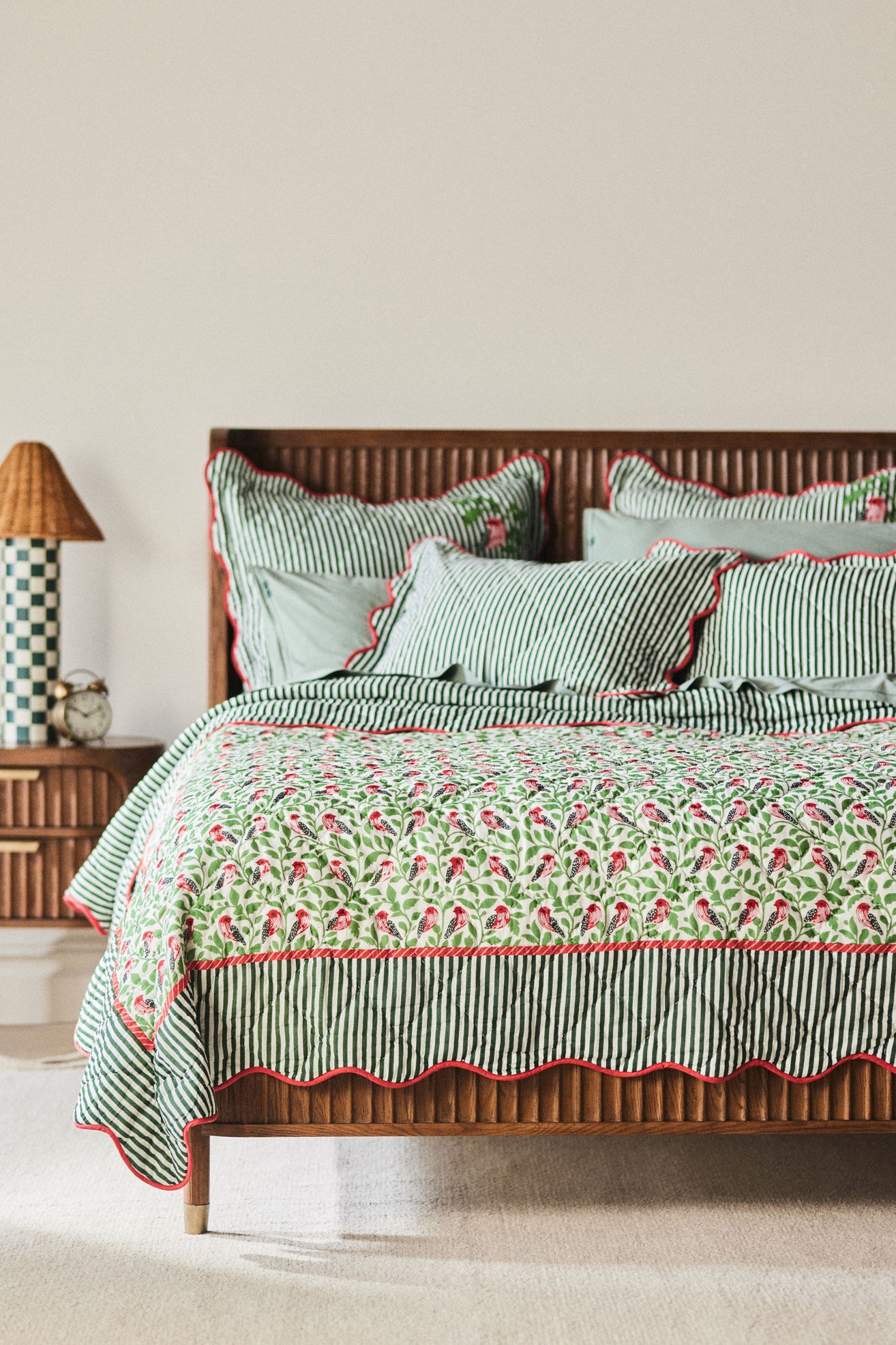 Iluka 100% Cotton Gauze Floral Quilt - Selene Bird, Queen