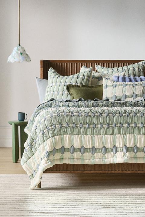 Sonya Matelassé Coverlet