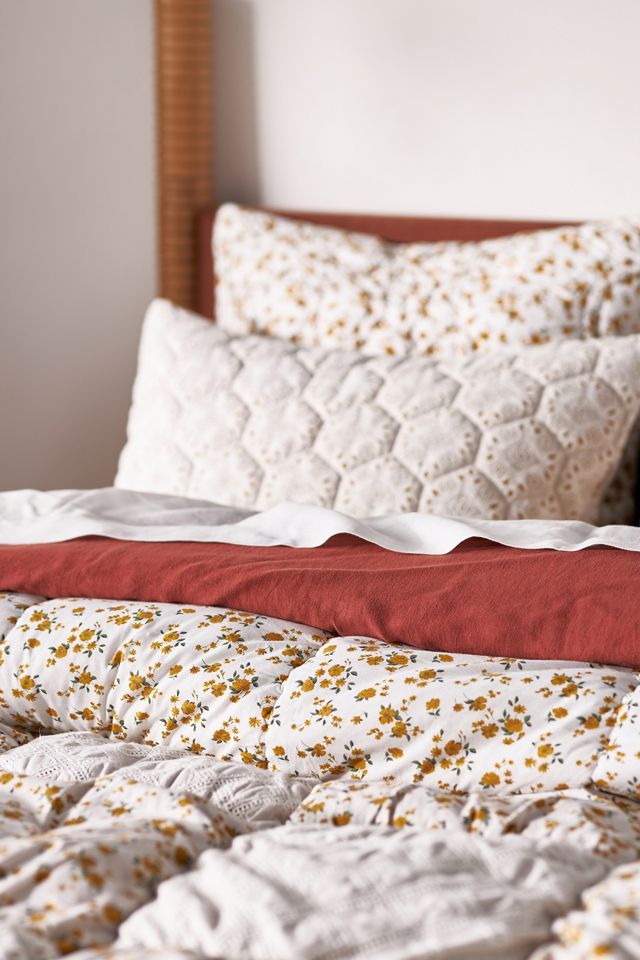 Janie Cotton Eyelet Quilt​ #1