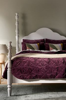 Trova Velvet Quilt