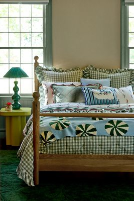 Gingham Ruffle Yarn-Dyed Cotton Quilt