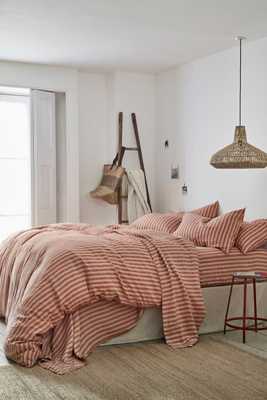 Piglet In Bed Linen Blend Duvet Cover In Red