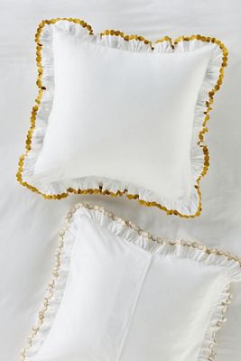 Housse de coussin brodée en satin de coton Liet Maeve