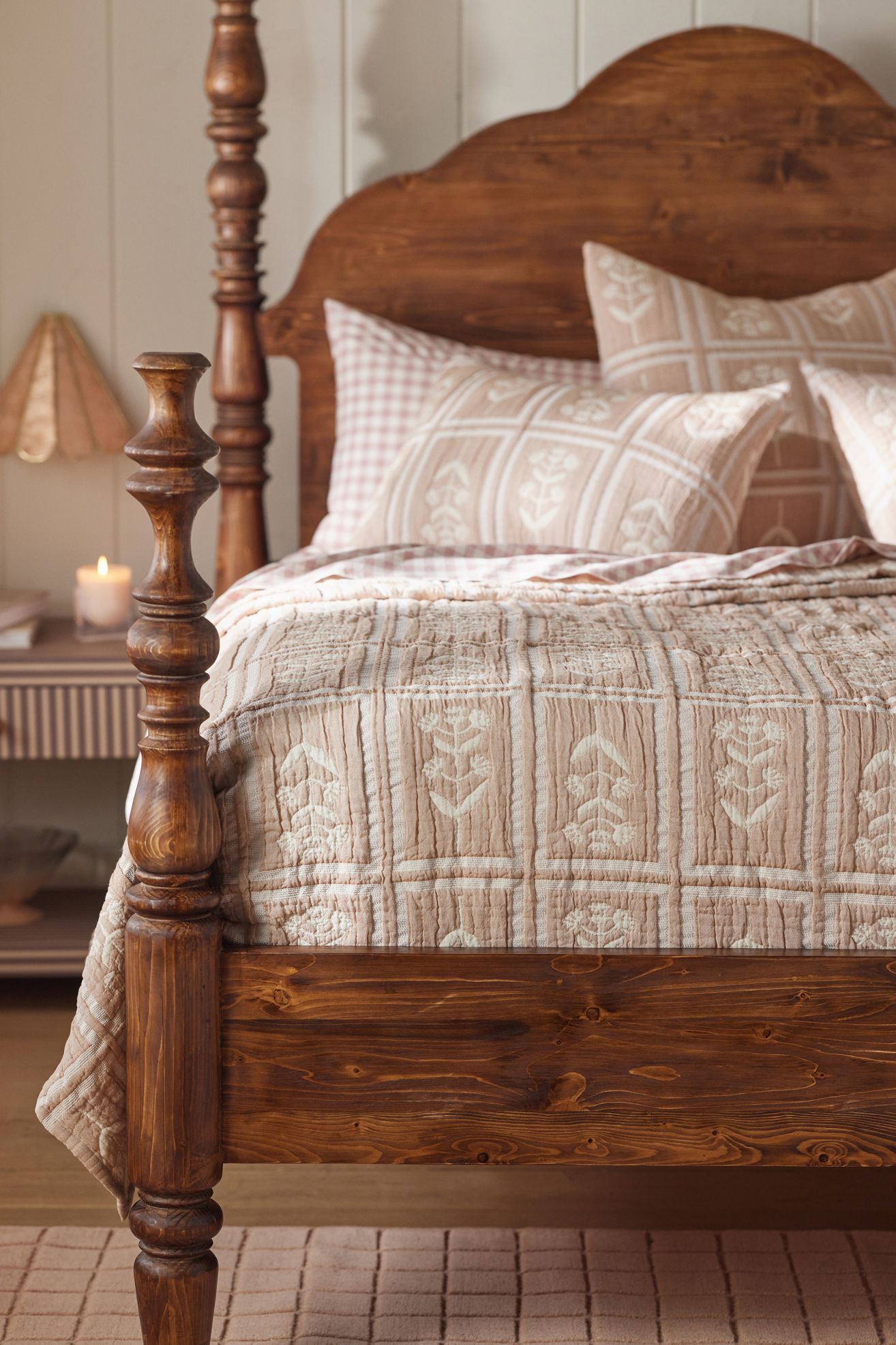 Parker Cotton Floral Woven Coverlet - Neutral Floral, King