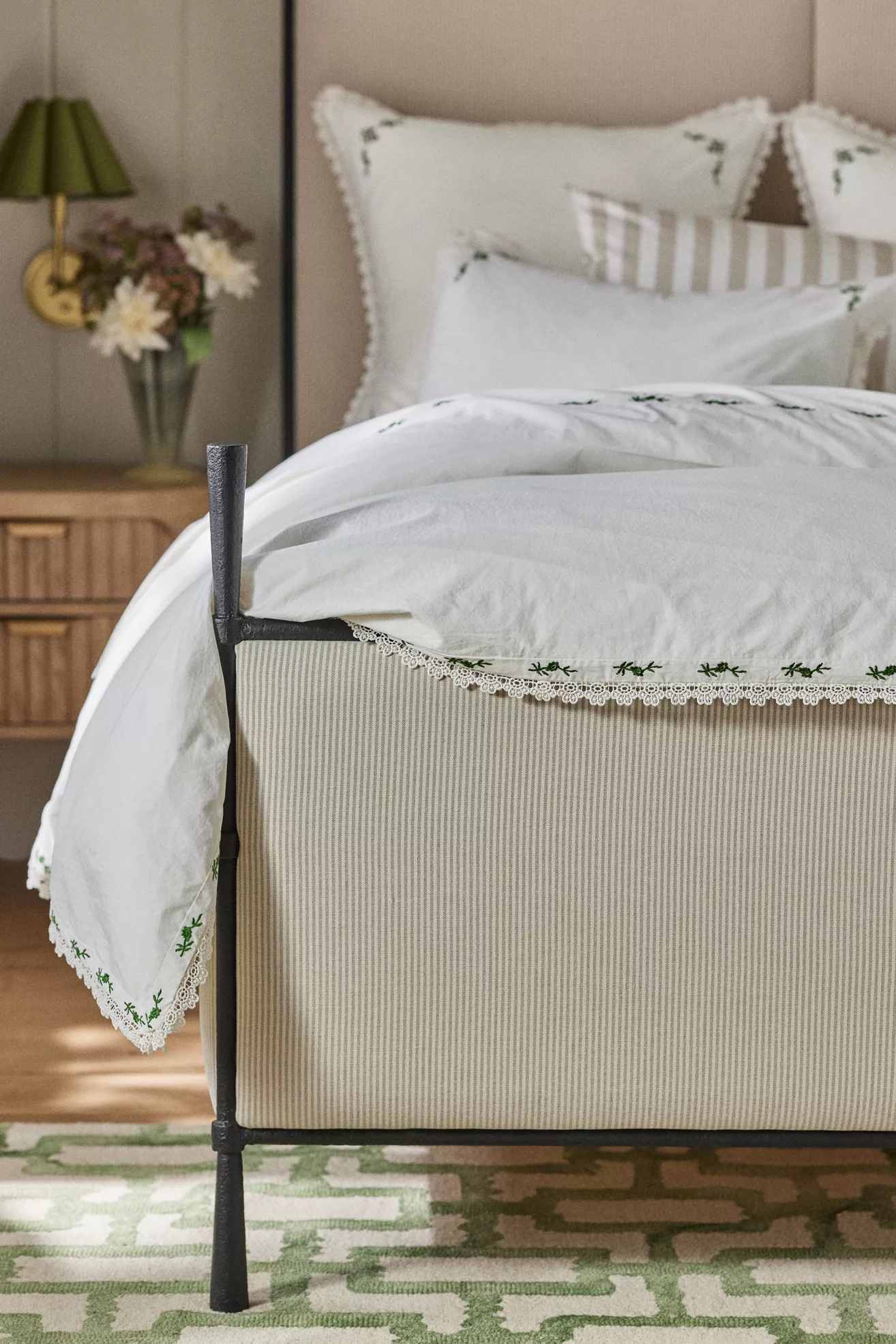 Leslie Cotton Percale Floral Embroidered Lace Duvet