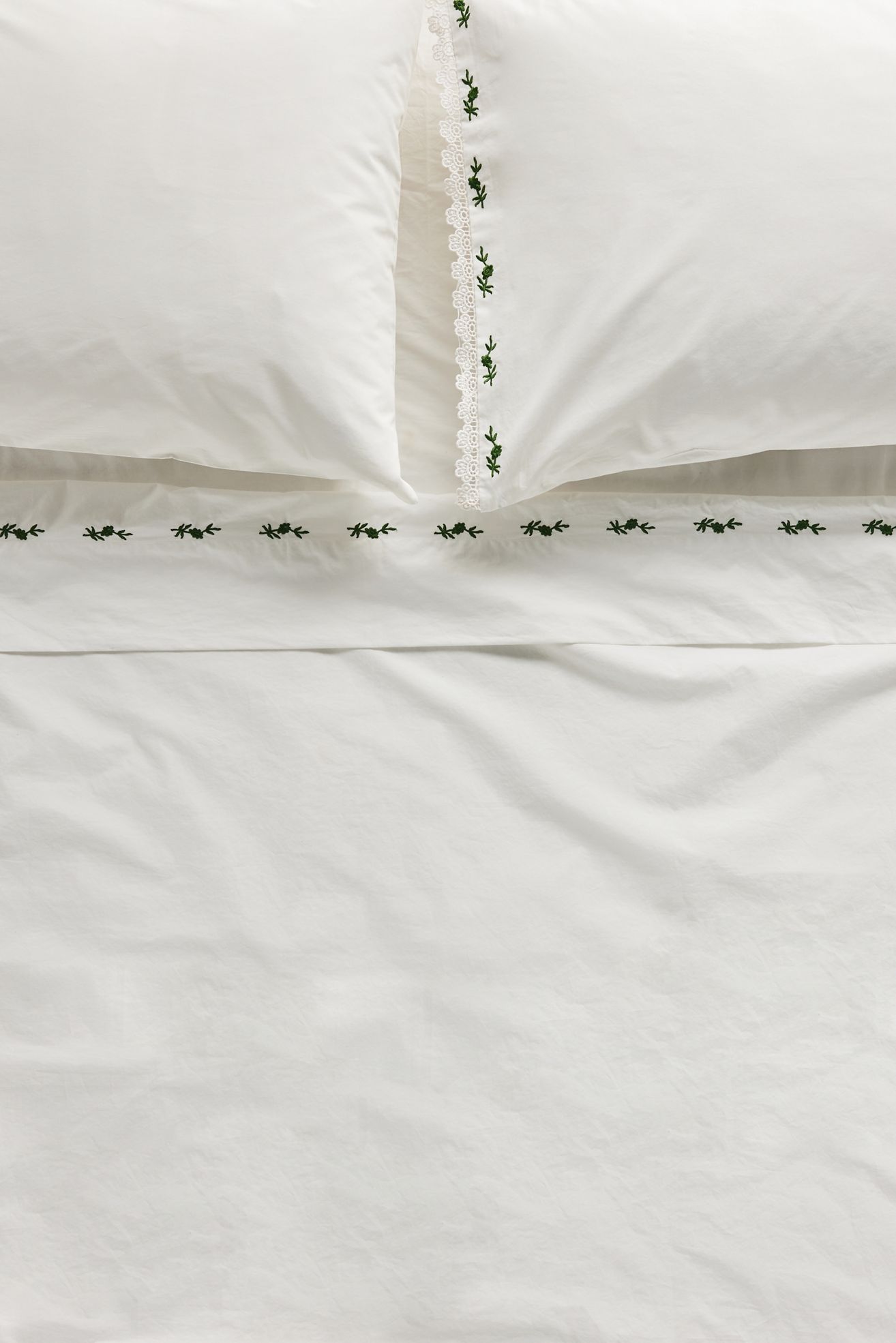 Leslie Cotton Percale Floral Embroidered Lace Sheet Set - White W/ Green, King