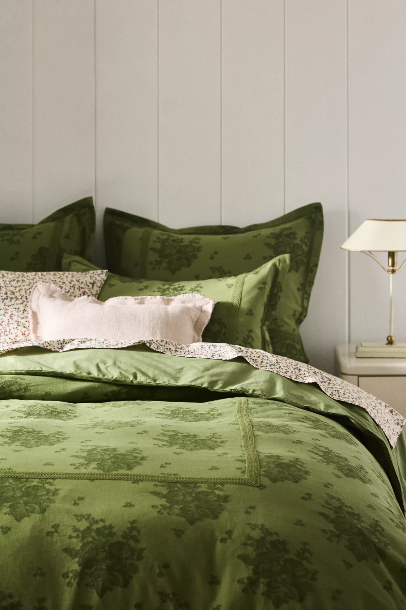 Nadia 100% Cotton Solid Floral Embellished Duvet - thumbnail 5