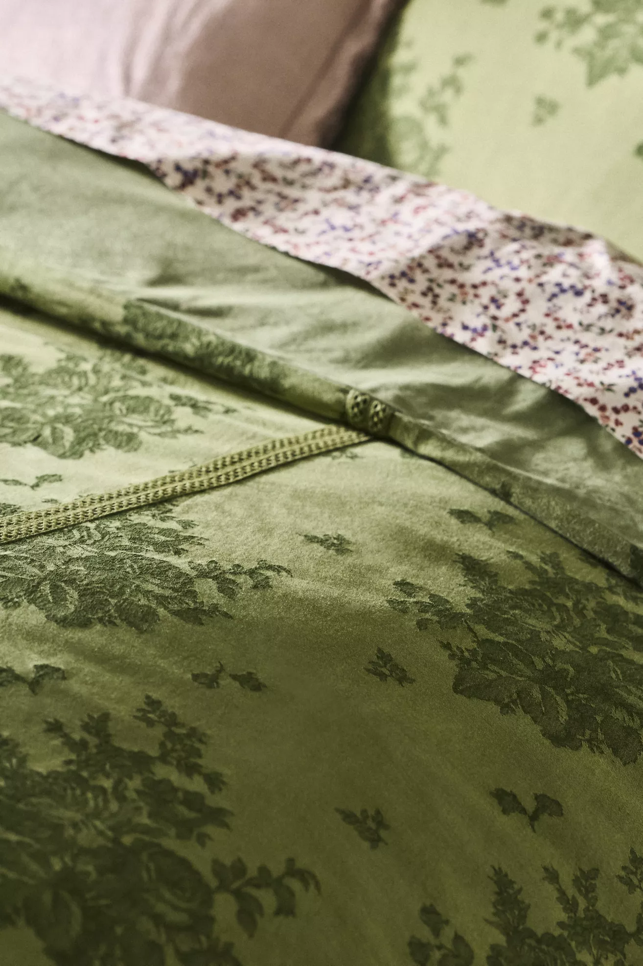 Nadia 100% Cotton Solid Floral Embellished Duvet - thumbnail 6