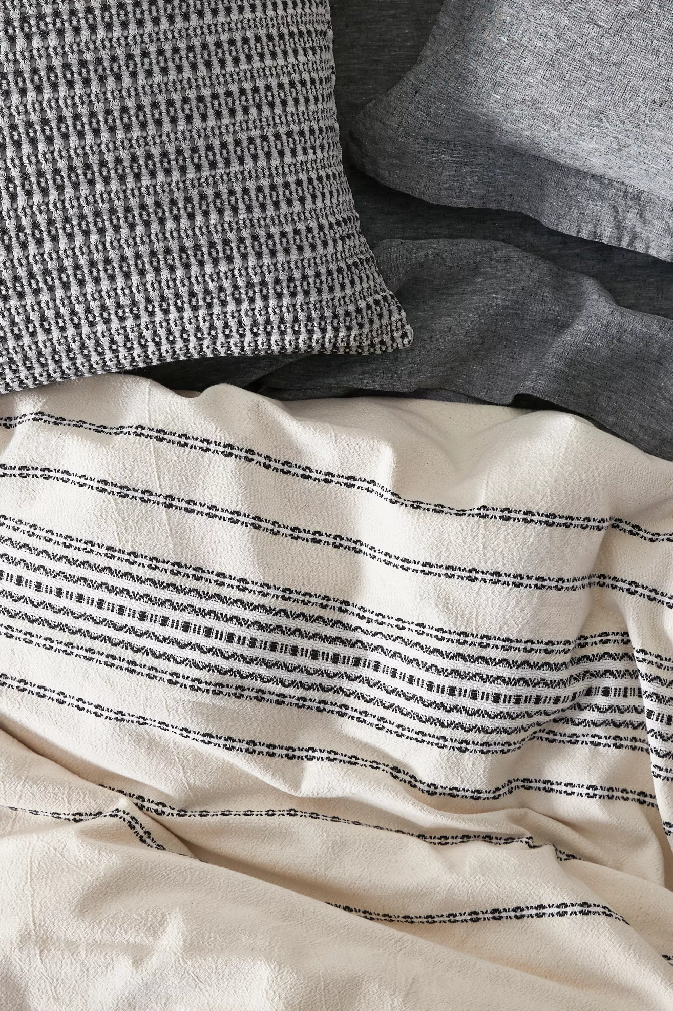 Coyuchi Rippled Stripe Organic Duvet Cover - thumbnail 7