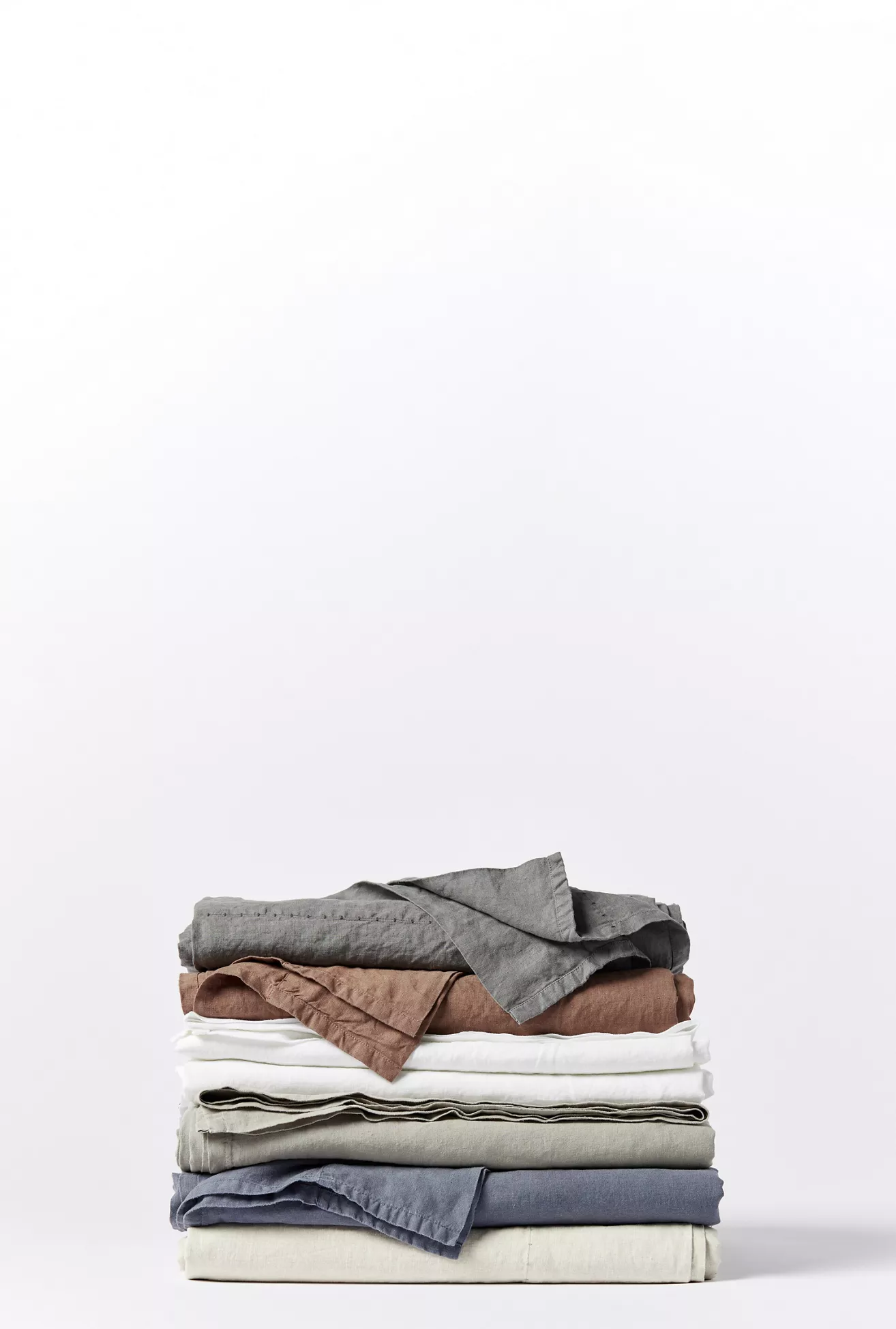 Coyuchi Organic Relaxed Linen Sheet Set - thumbnail 6