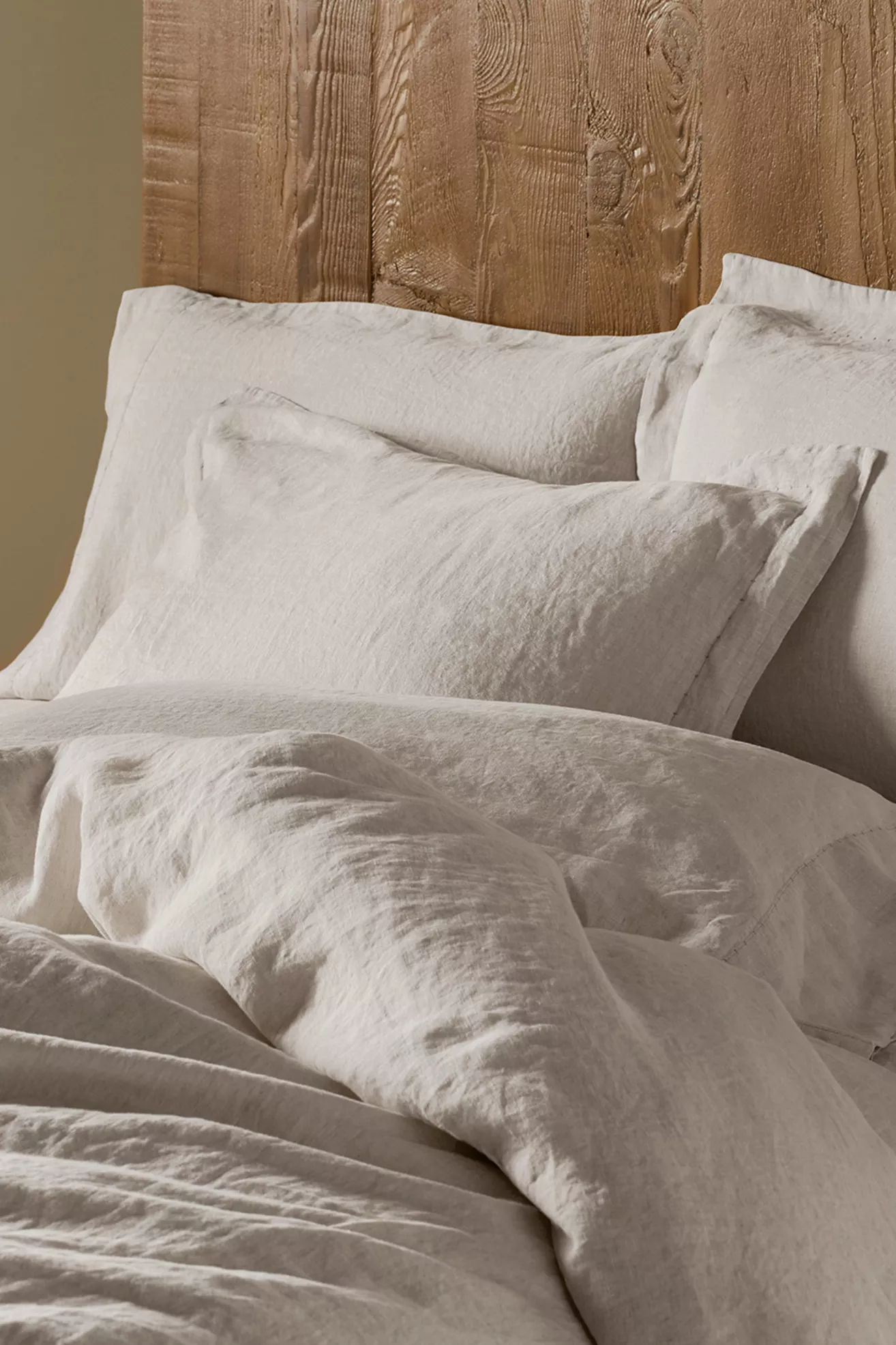 Coyuchi Organic Relaxed Linen Sheet Set - thumbnail 7