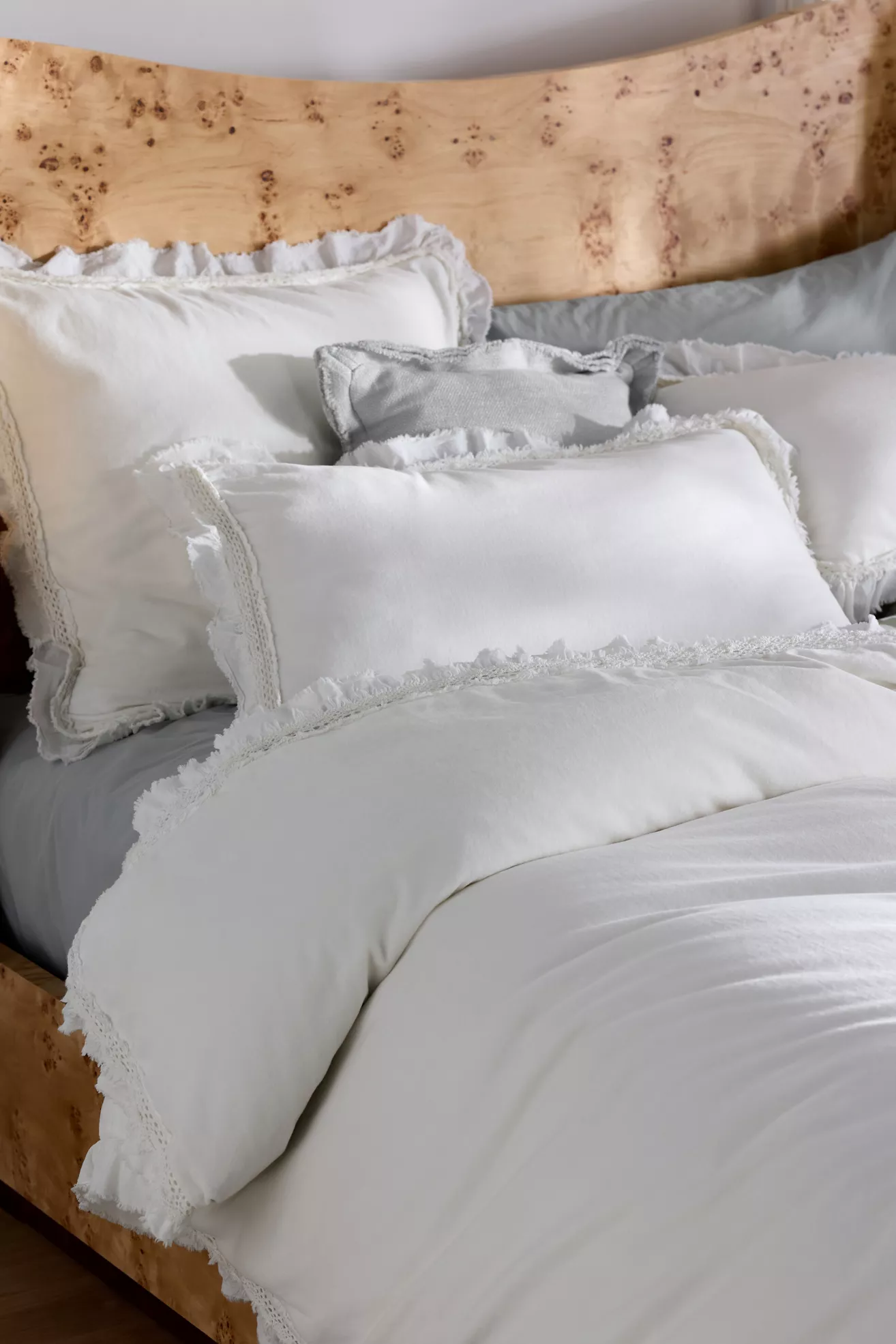 Victoria 100% Cotton Velvet Ruffle Duvet