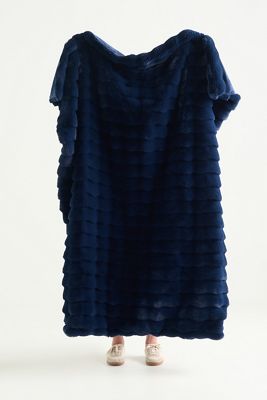 Scallop Carved Faux-Fur Throw Blanket