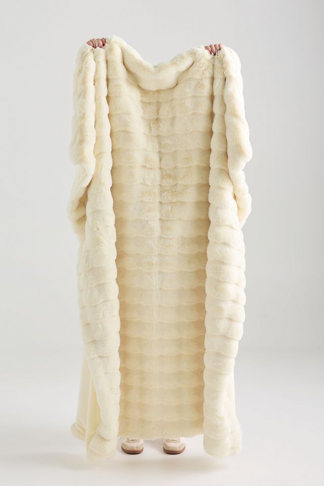 Scallop Carved Faux Fur Throw #1