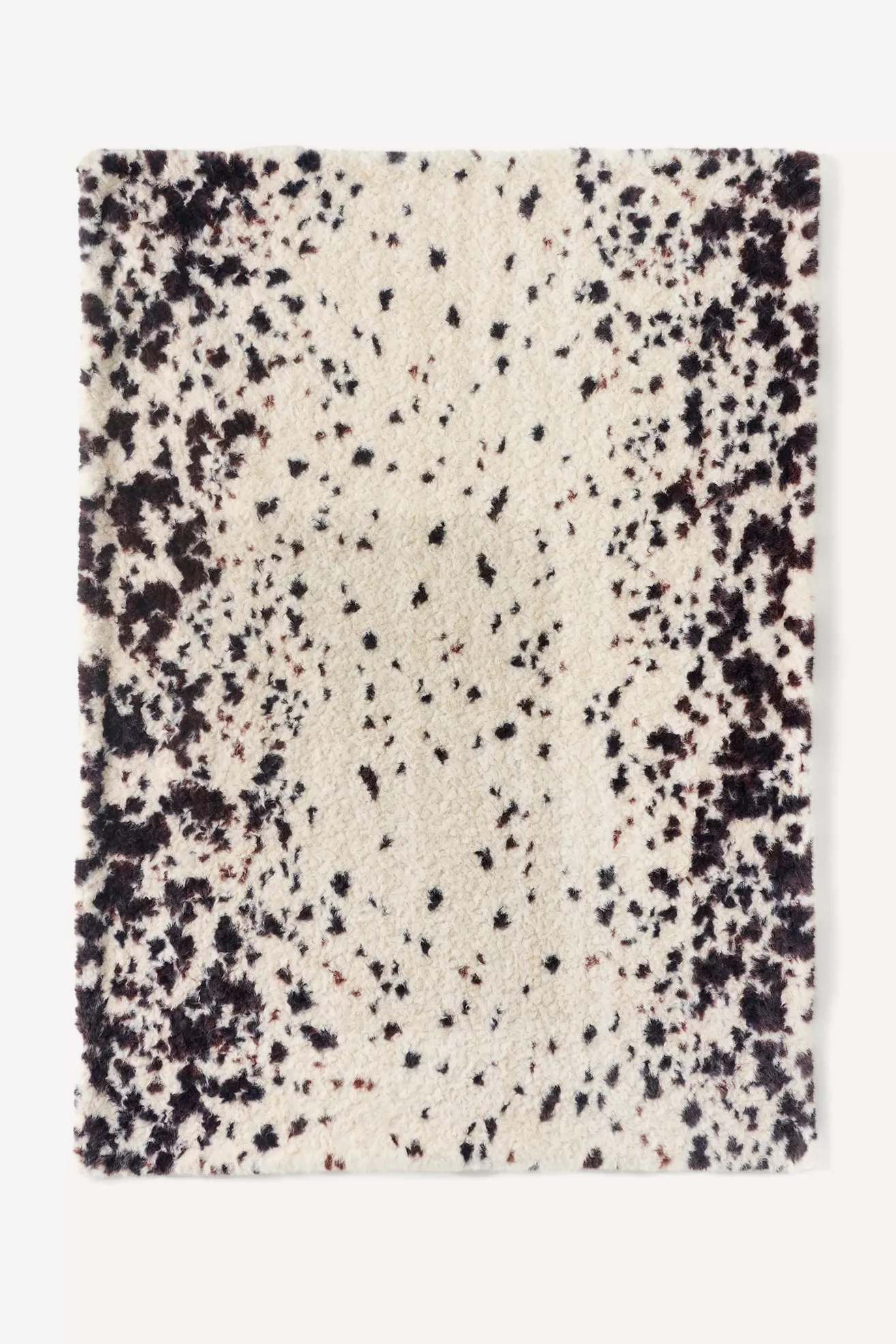 Speckle Printed Faux Fur Throw - thumbnail 4