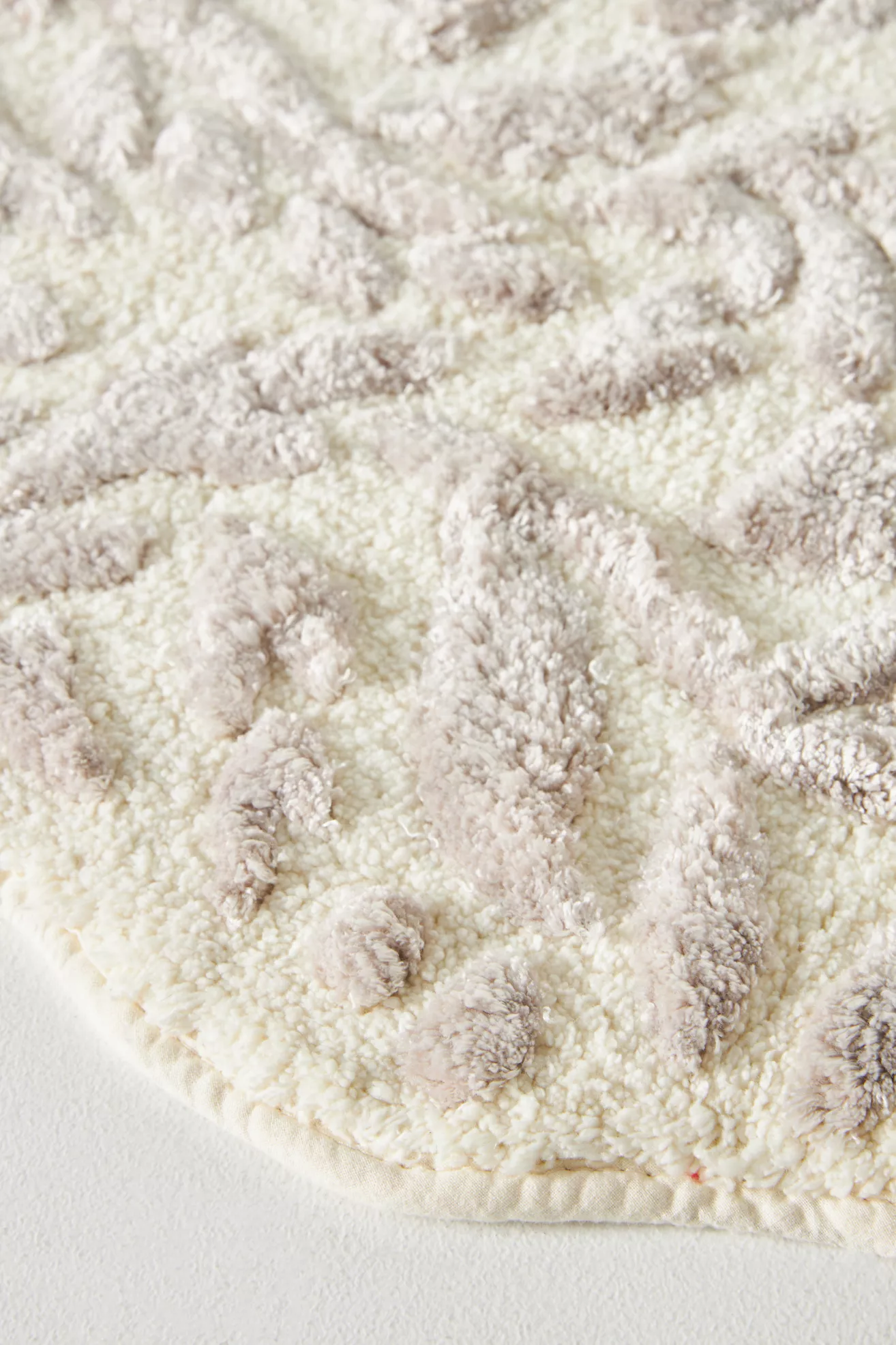 Lucia Handcrafted Bath Mat - thumbnail 6