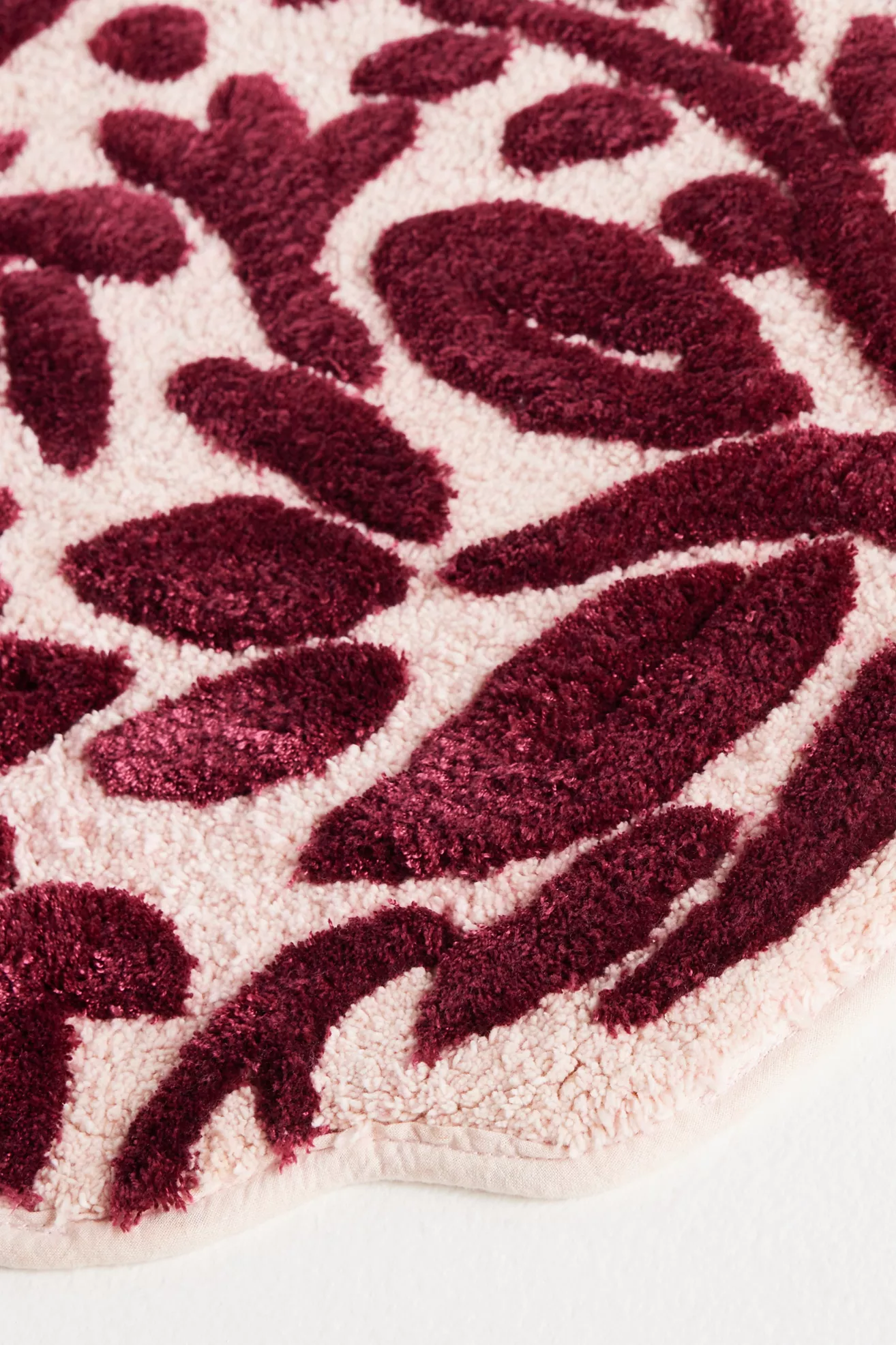 Lucia Handcrafted Bath Mat - thumbnail 2