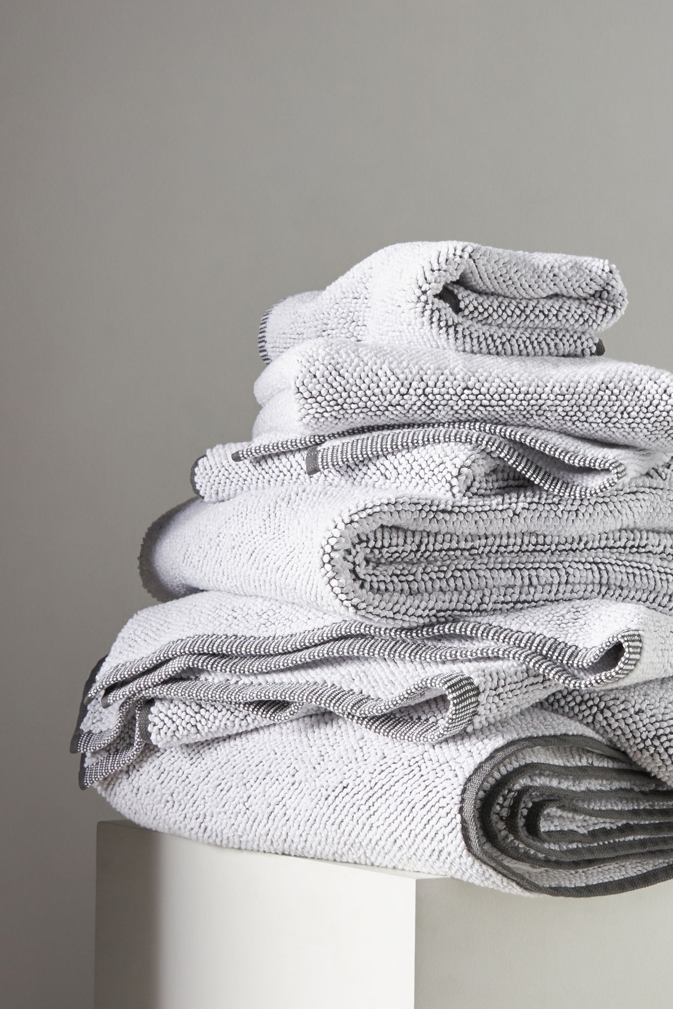 Kassatex Assisi Towel Collection - Carbon, Hand Towel
