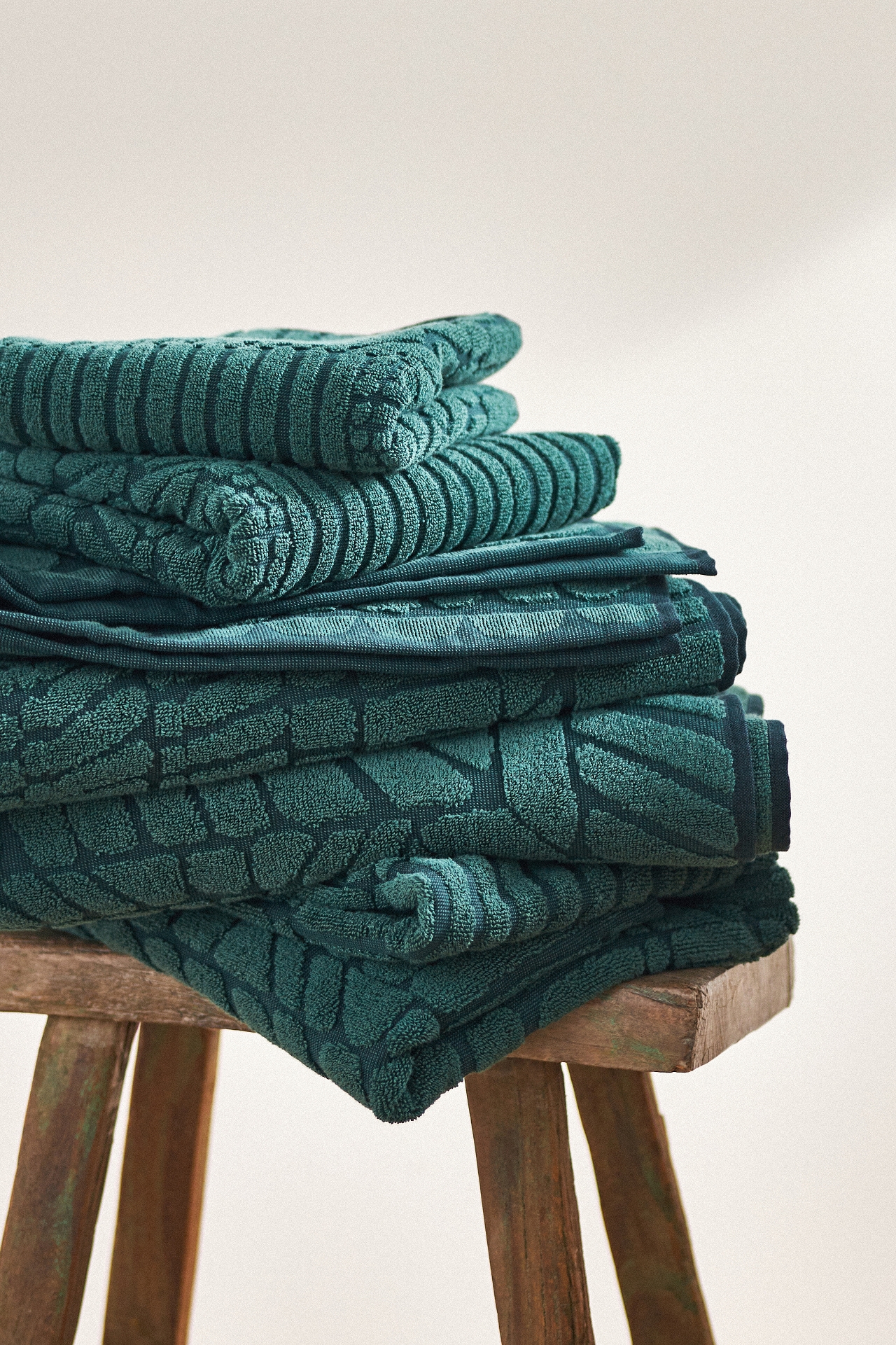 Leighton Cotton Towel Collection