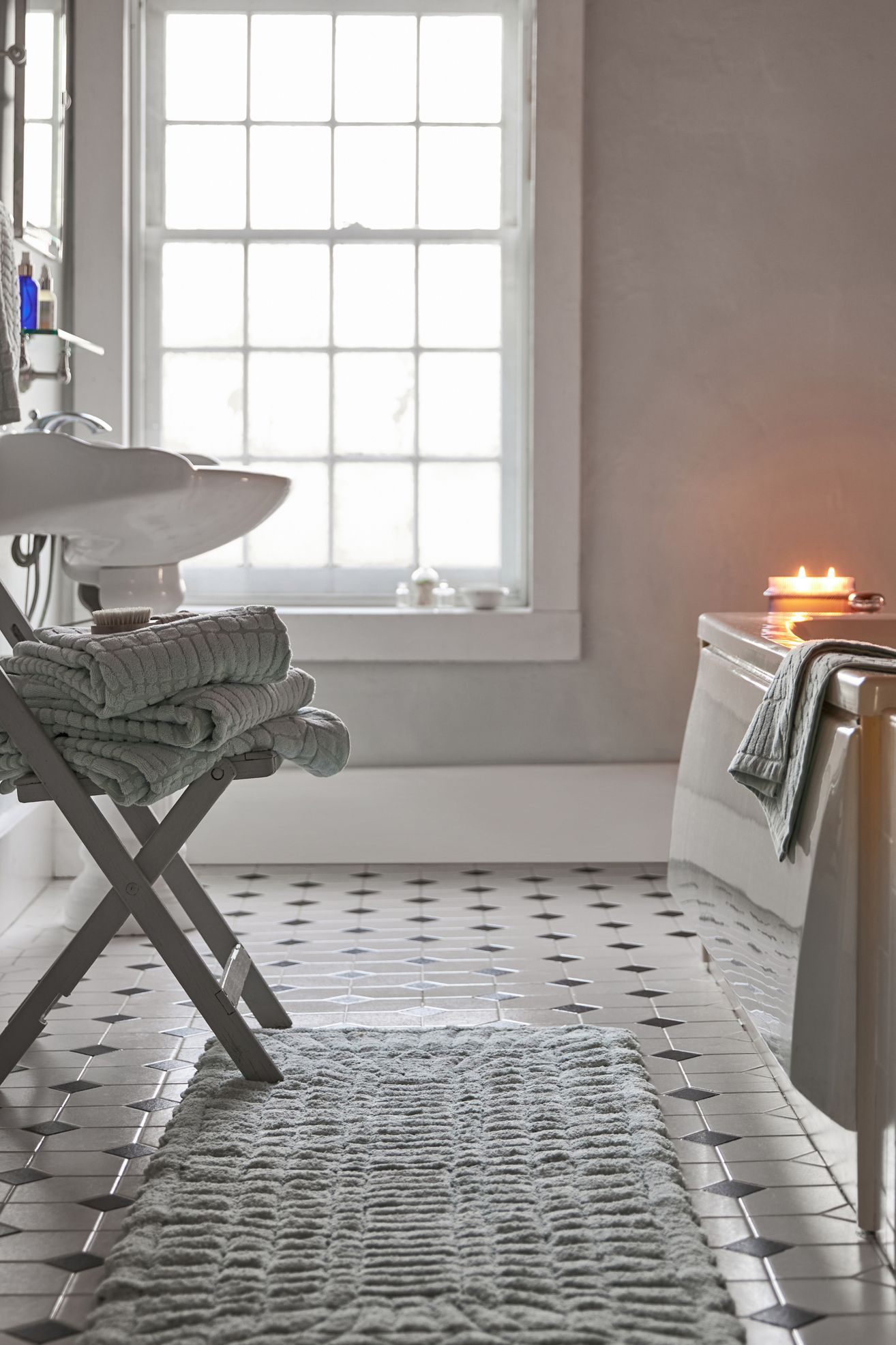 Leighton Hand-Tufted Cotton Bath Mat - Mint, S