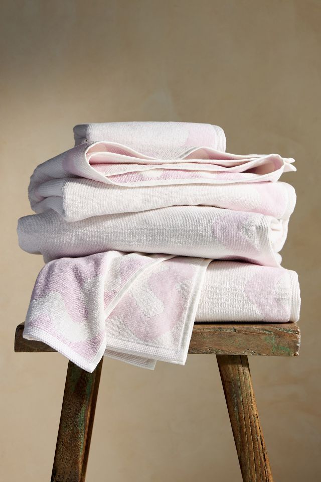 Maeve Scalloped Bath Towel Collection | AnthroLiving