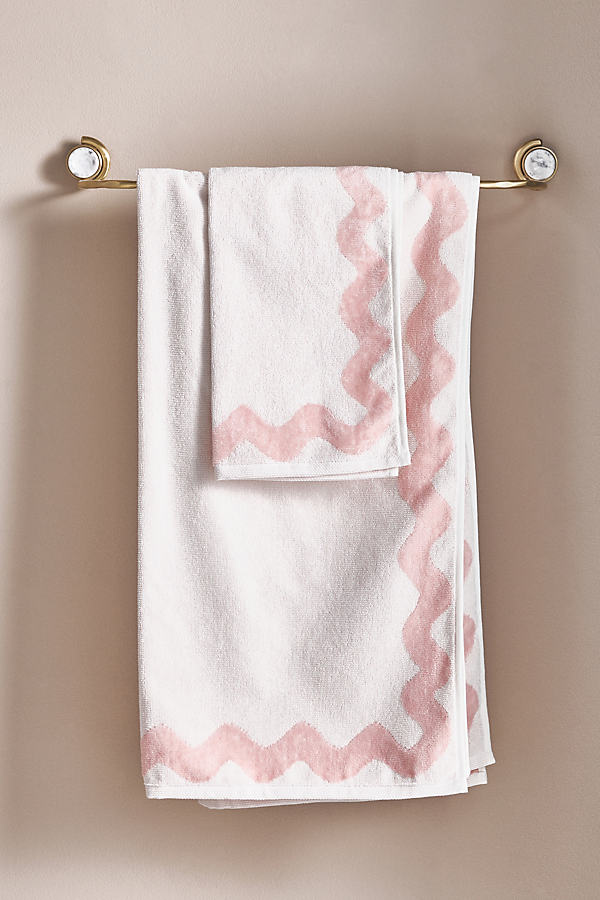 Maeve Ernestine Scalloped Bath Towel Collection By  In Pink Size Bath Towel