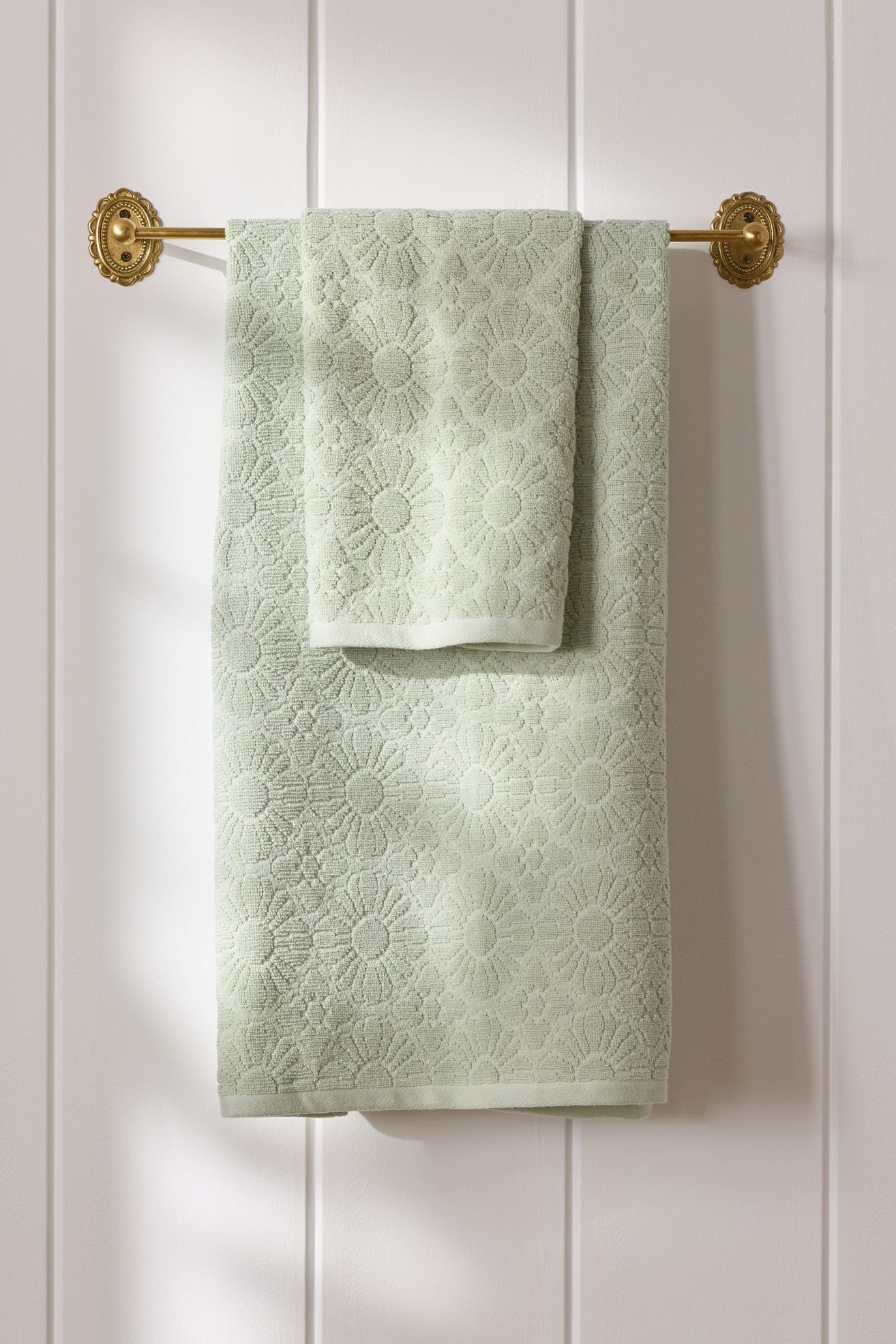 Benni 100% Portuguese Cotton Sculpted Towel Collection - Light Green, Bath Towel