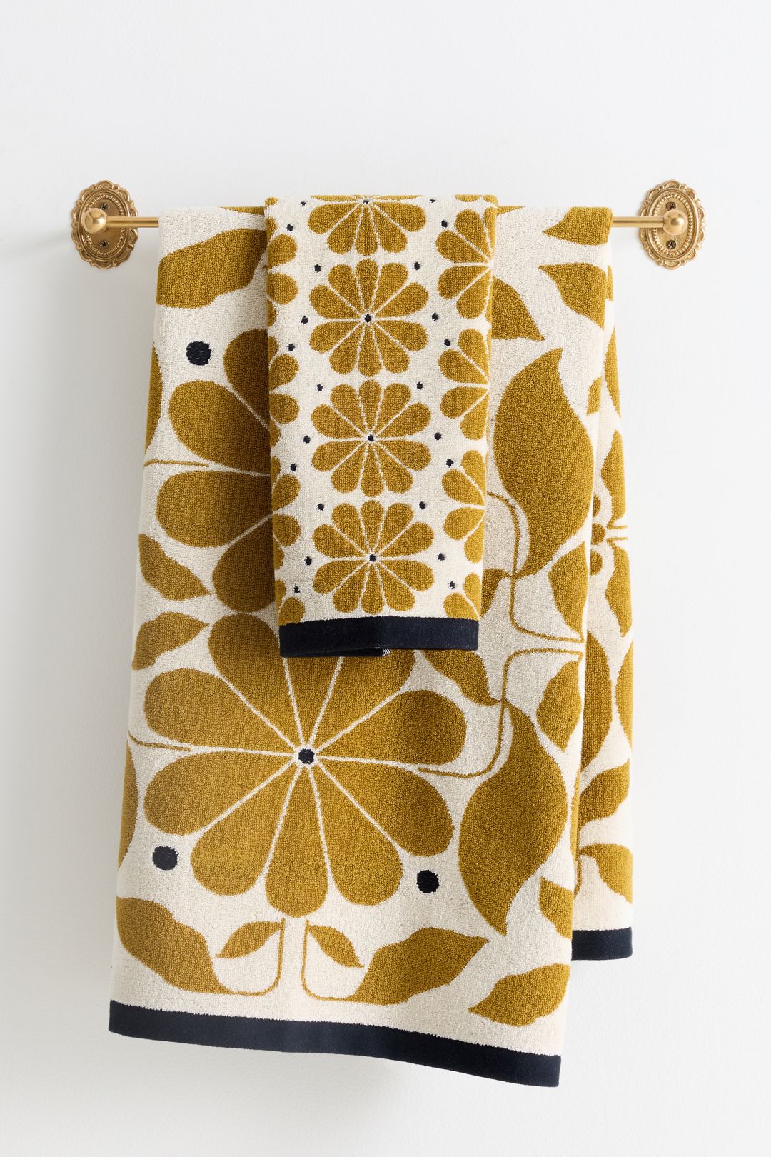 McKenzie Parrott Cotton Woven Towel Collection - Maize, Bath Towel