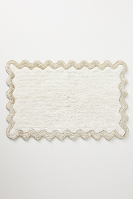 Maeve Scalloped Bath Mat (large)