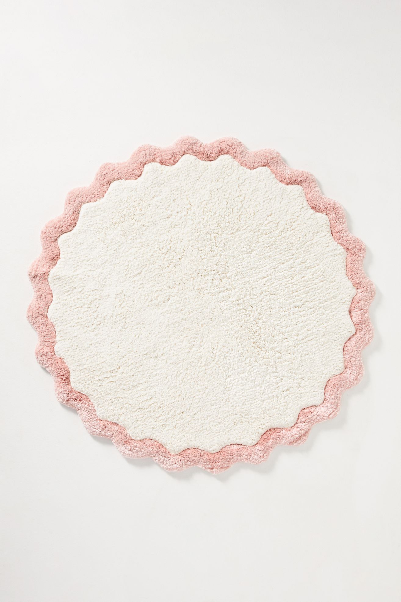 Maeve by Anthropologie Scalloped Cotton Bath Mat - Peach, S