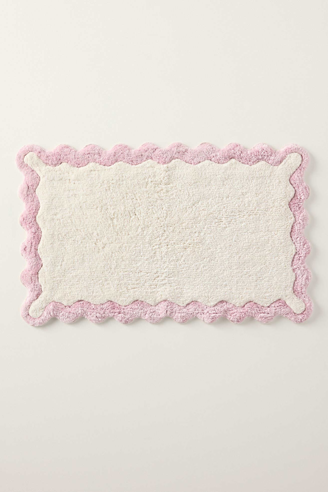 Maeve by Anthropologie Scalloped Cotton Bath Mat - Orchid, S