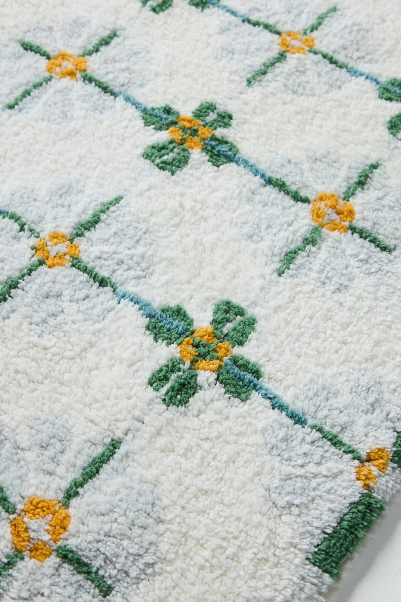 Daisy Tile Tufted Cotton Bath Mat - thumbnail 8