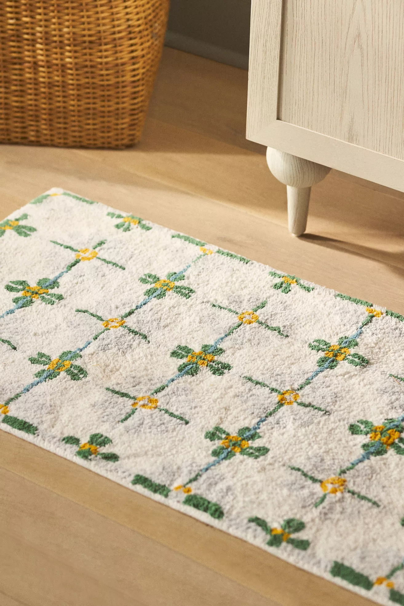 Daisy Tile Tufted Cotton Bath Mat - thumbnail 10