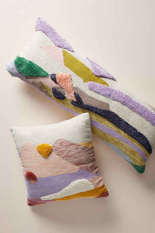 Tufted Mairava Pillow