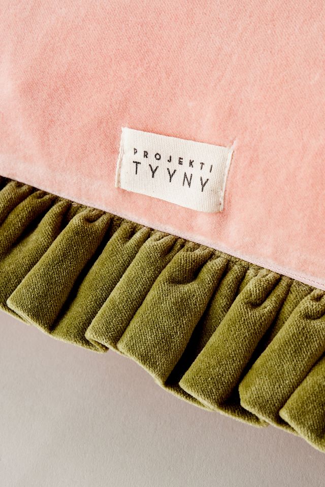 Projektityyny Velvet Ruffle Cushion #1