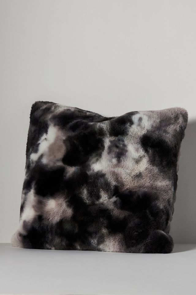 Vince camuto faux fur pillows top