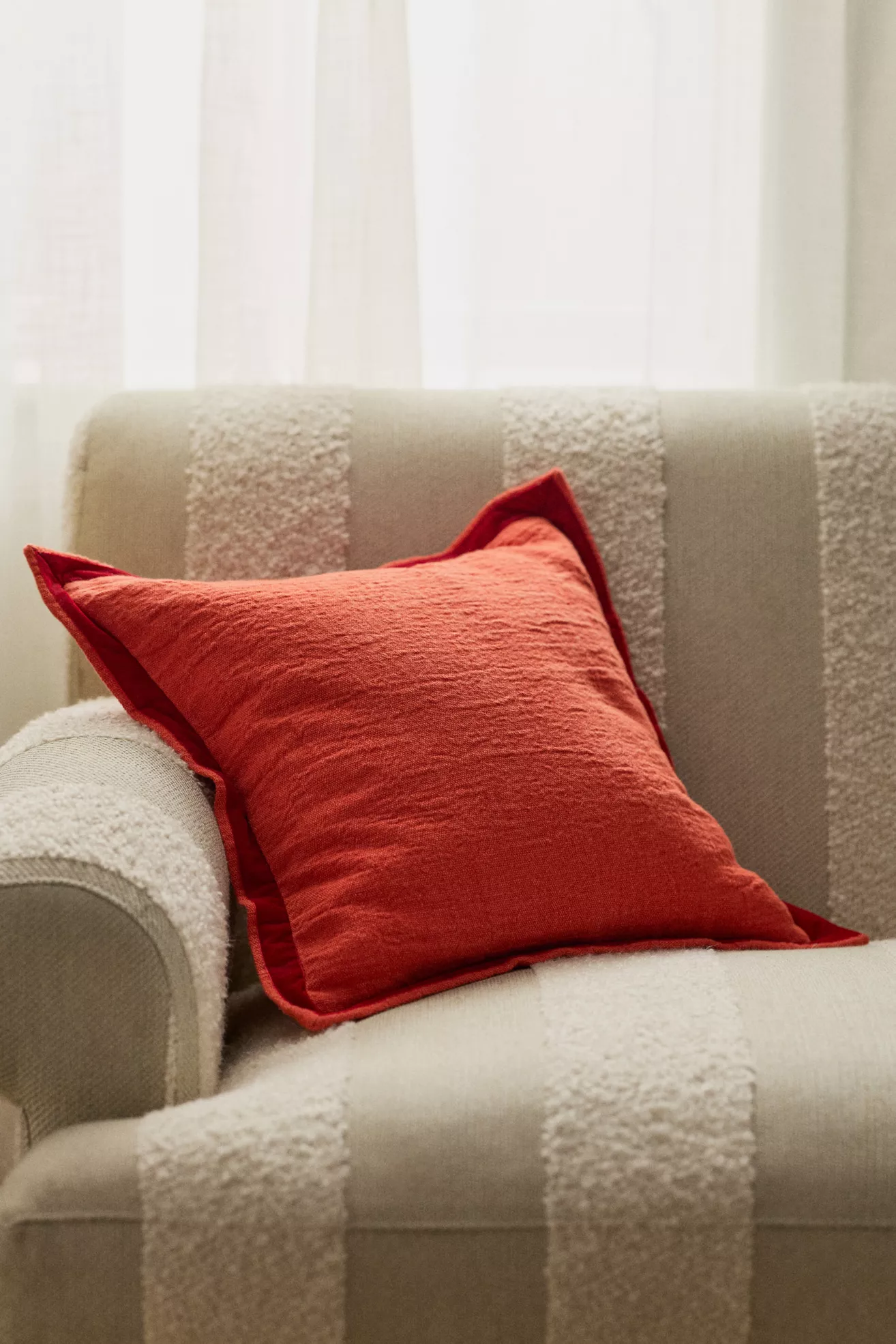 Emory Linen Velvet Bordered Pillow