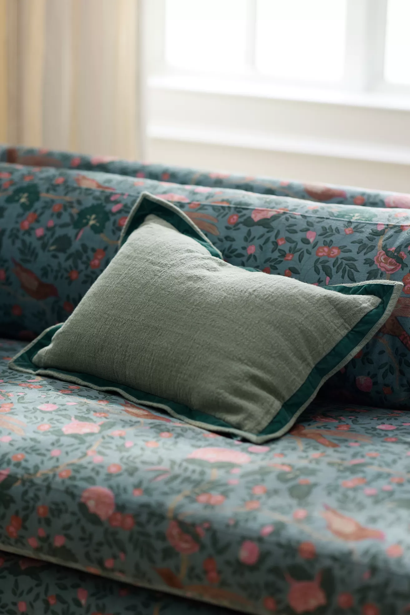 Emory Linen Velvet Bordered Pillow - thumbnail 10