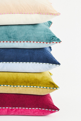 Velvet Milo Pillow - Thumbnail 3