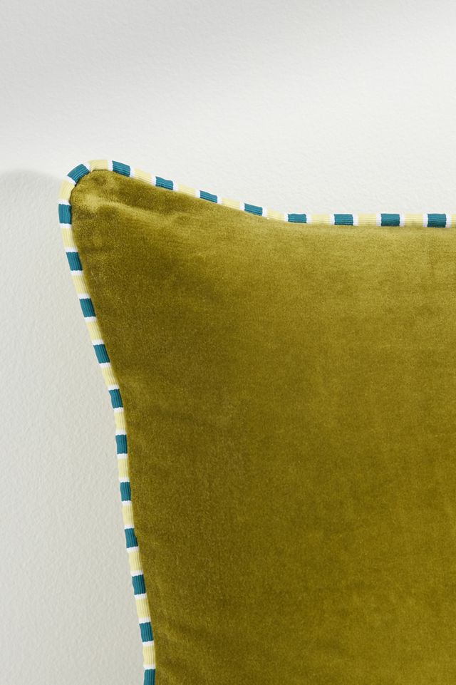 Milo Trova Pillow
