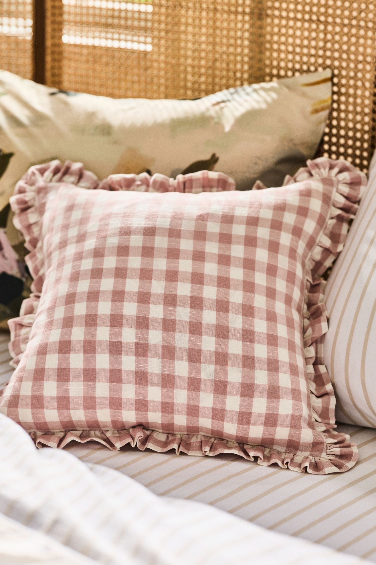 Ana Cotton Gingham Printed Ruffle Pillow - Mauve pink, 18" X 18"