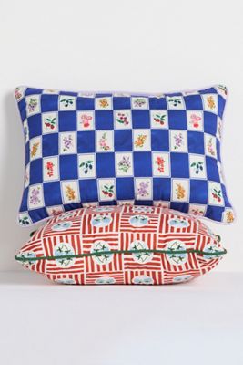 Clarina Indoor/Outdoor Printed Floral Pillow
