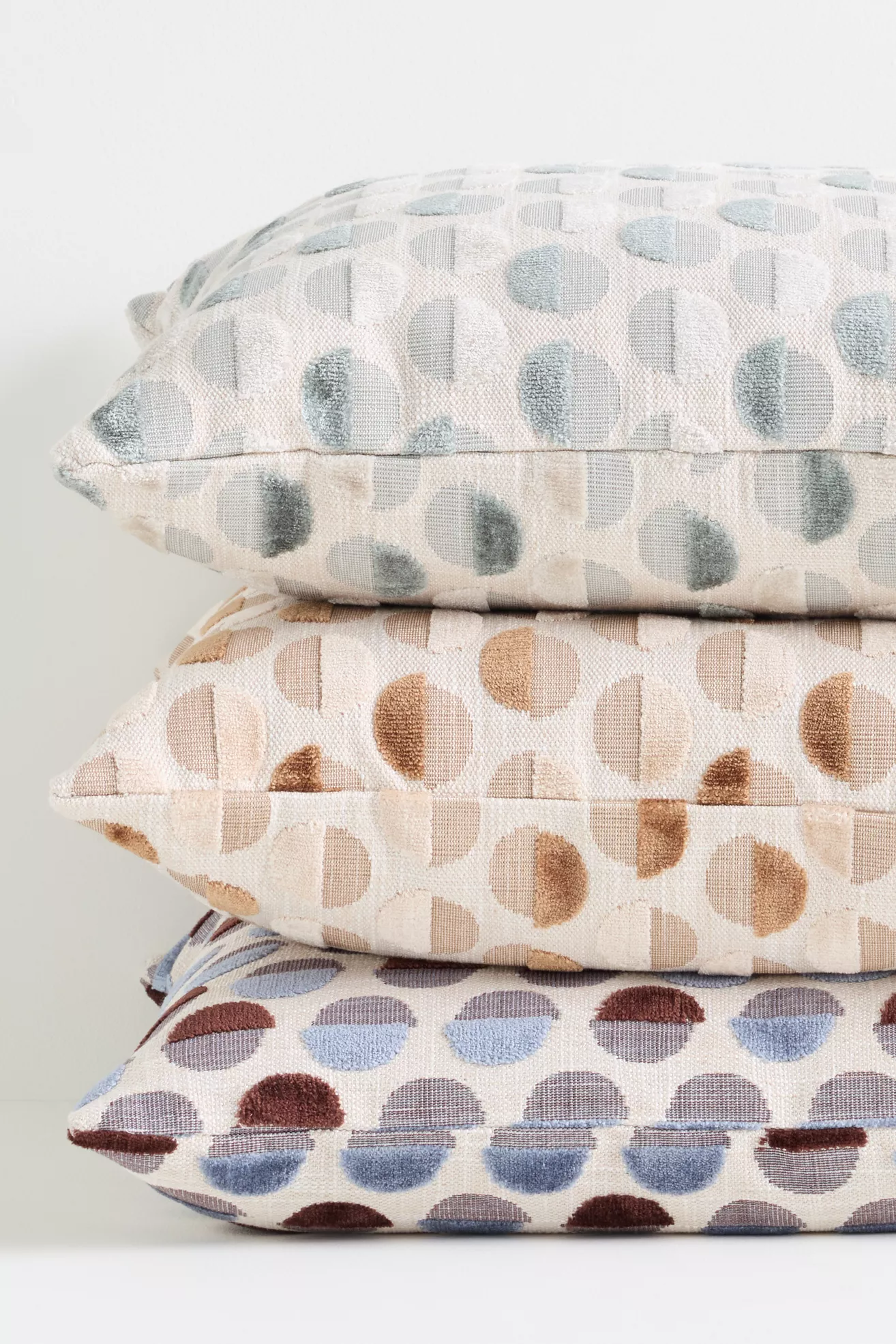 Jacquard Woven Dot Pillow - thumbnail 9