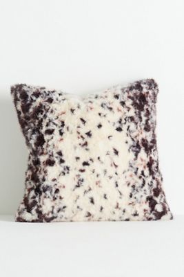 Coussin décoratif en fausse fourrure mouchetée