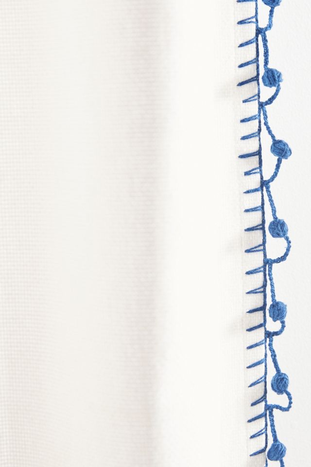Pommed Regina Curtain #1