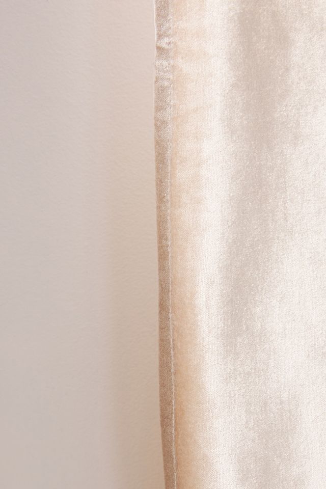 Ardello Curtain #1