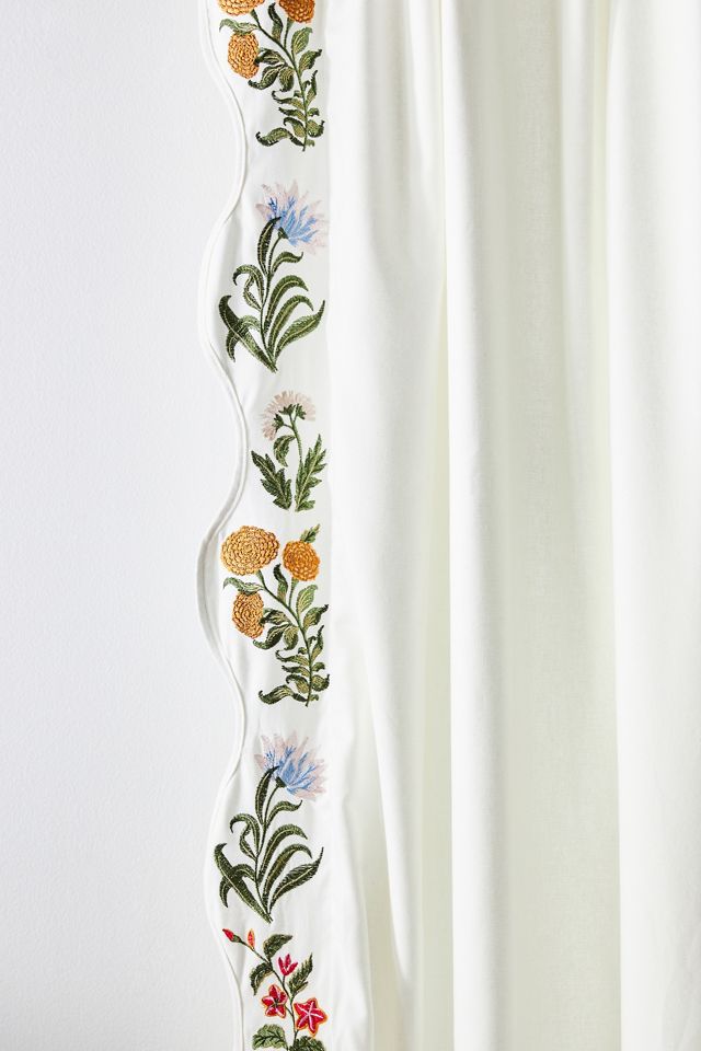 Mariza Curtain #1
