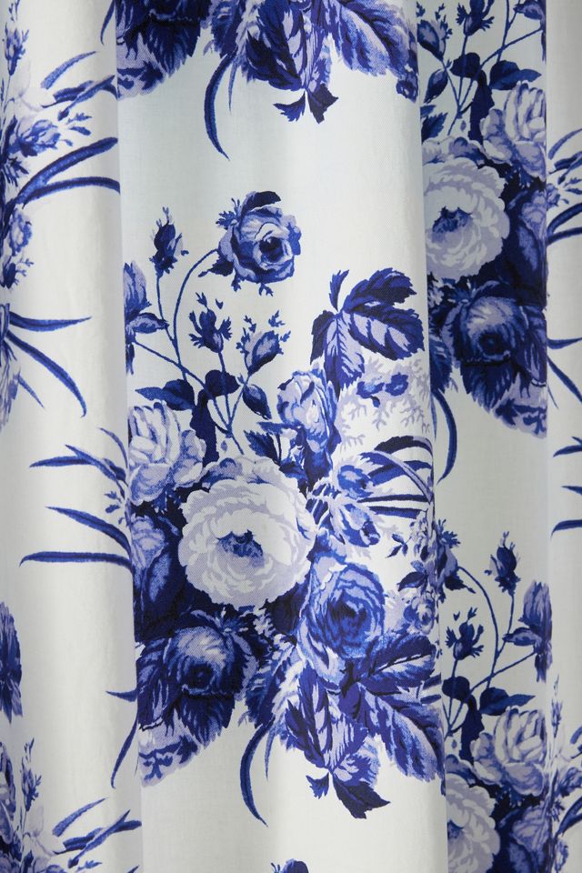 Abi Curtain #1