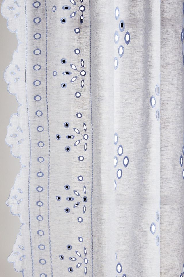 Freja Curtain #1