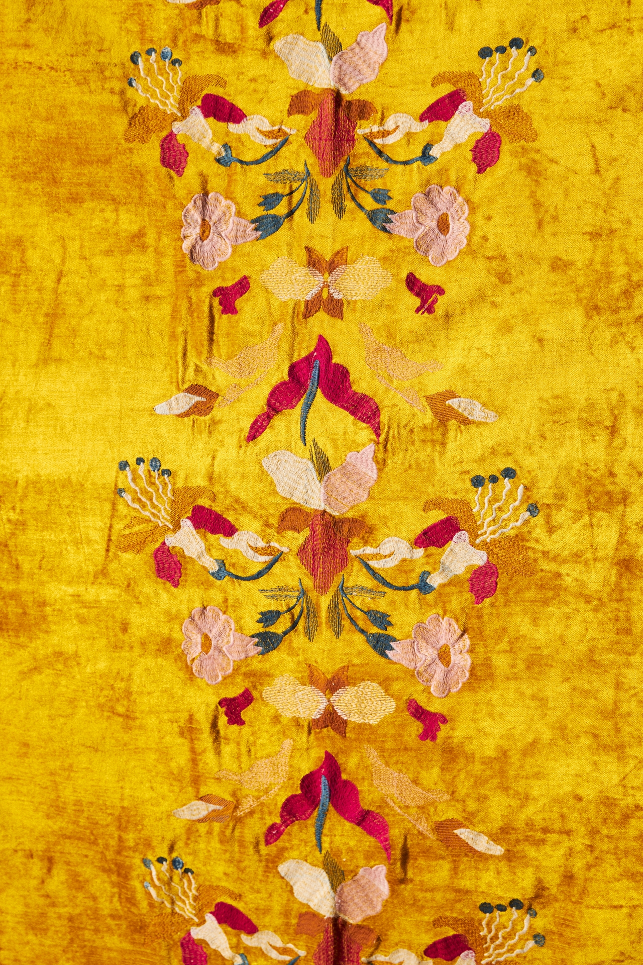 Fiori Velvet Embroidered Floral Curtain